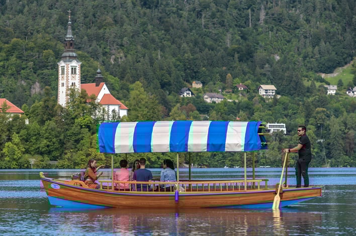 F015358-turisticna_dozivetja_bled_andrej_tarfila_09-photo-m