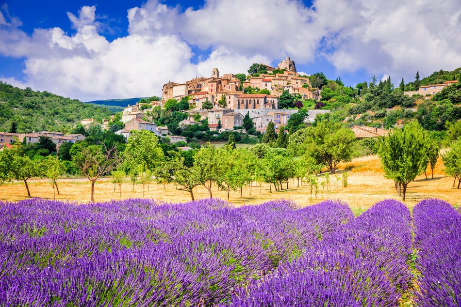 Provence AdobeStock_215601634