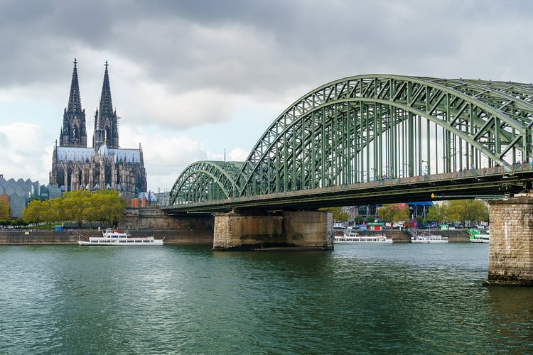 cologne-2936028_960_720.jpg