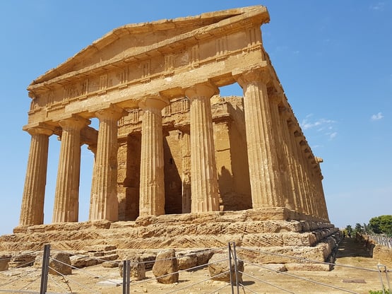 the-valley-of-the-temples-2995095_960_720.jpg